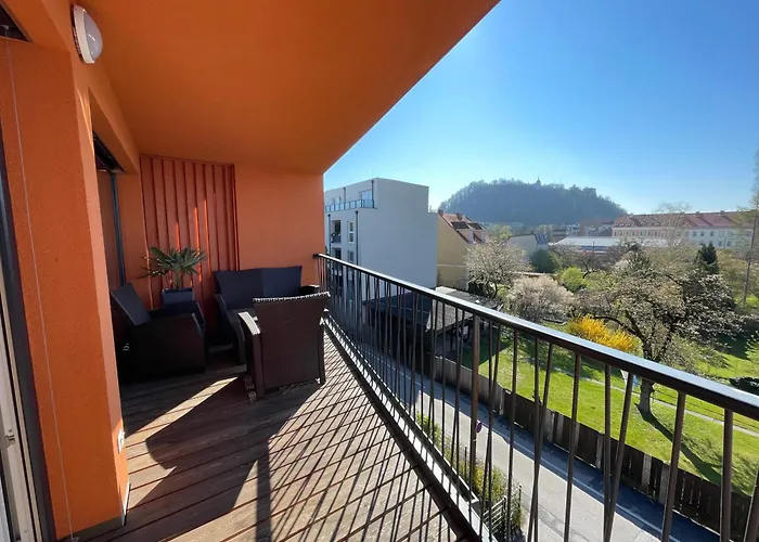 Am Lend Und Free Parking Appartamento